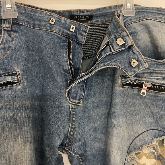 Jeans - Picture 4 of 5